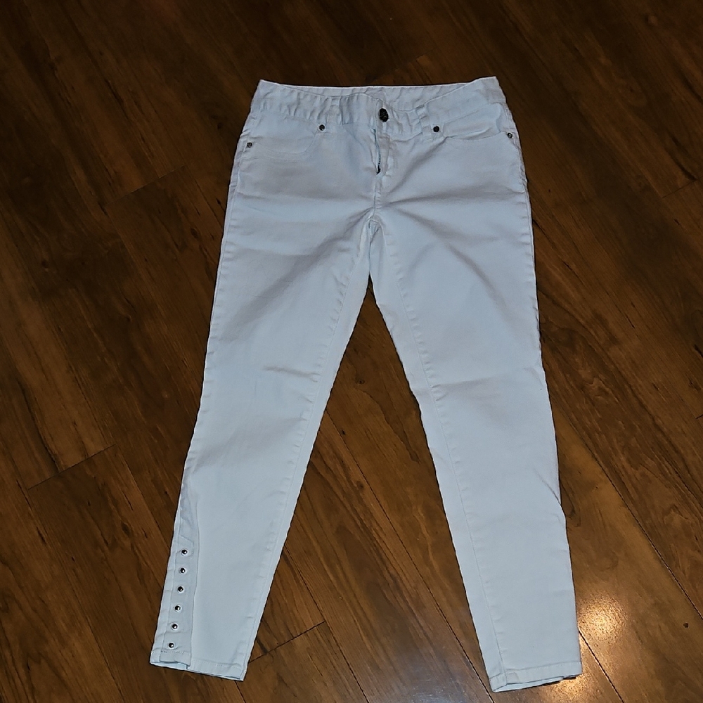 Cach'e Jeans Size 2 With Cropped Ankle